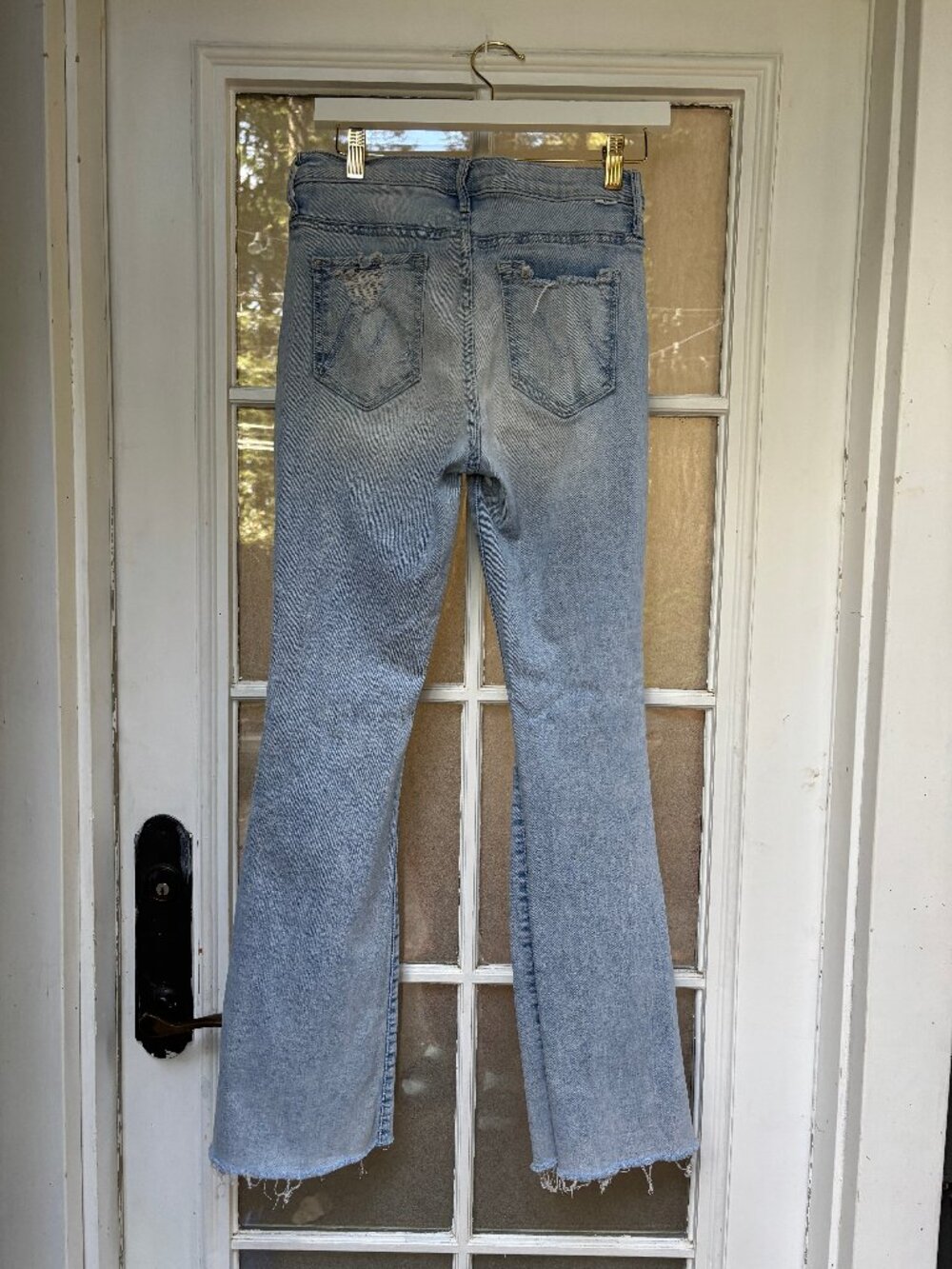 MOTHER The Weekender Fray Jeans – Size 27 – Distressed Flare - Picture 8 of 16